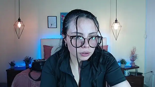 Megan 05  online show from July 24, 2026, 7:21 pm