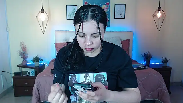Megan 05  online show from July 26, 2026, 7:32 pm