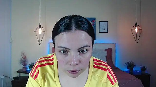 Megan 05  online show from June 17, 2026, 7:13 pm