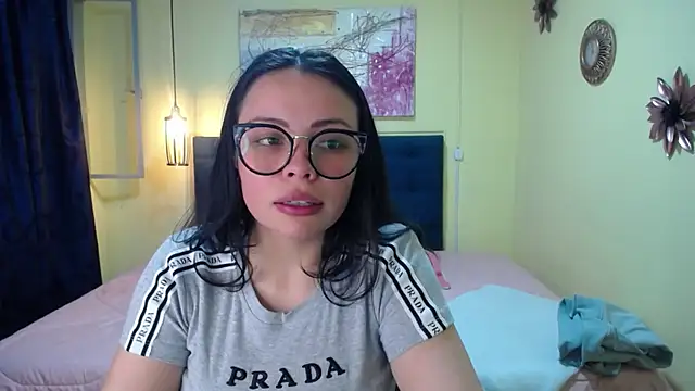 Megan 05  online show from June 7, 2026, 7:41 pm