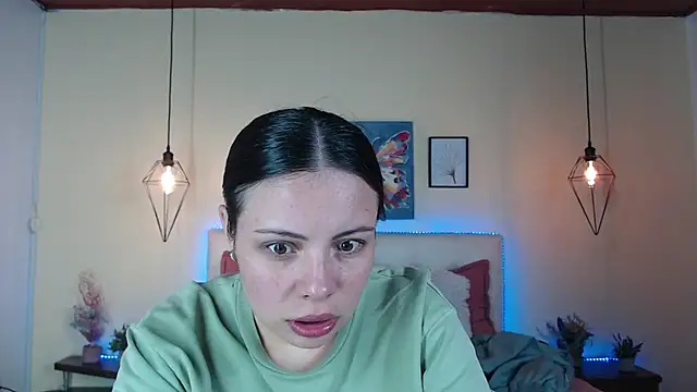 Megan 05  online show from June 22, 2026, 7:33 pm