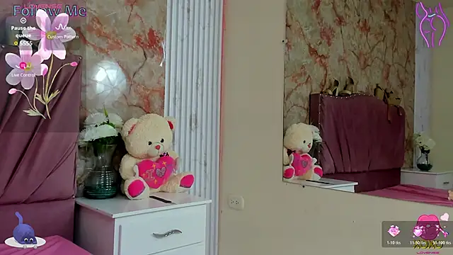 KatySweetas online show from November 7, 2025, 7:29 pm