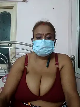 Snapshot of Barna_Love chatting on November 4, 2025, 5:50 pm Barna Love online show from November 4, 2025, 5:50 pm