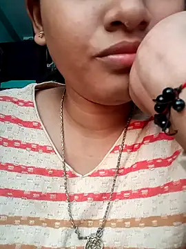 Snapshot of Snehabeauti chatting on November 11, 2025, 11:16 am Snehabeauti online show from November 11, 2025, 11:16 am