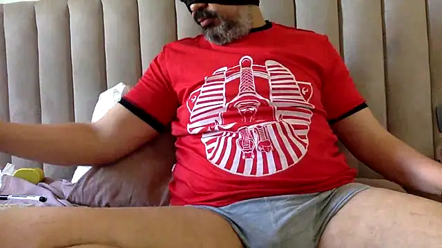 Snapshot of CaiBull chatting on June 7, 2026, 6:40 am CaiBull online show from June 7, 2026, 6:40 am