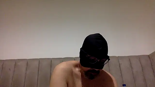 CaiBull online show from July 9, 2026, 9:03 pm