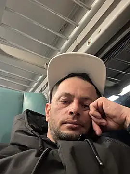 Carlosmauricio123 online show from February 15, 2026, 4:57 am