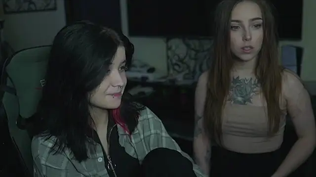 Snapshot of lis_silver chatting on February 18, 2026, 2:24 pm lis silver online show from February 18, 2026, 2:24 pm