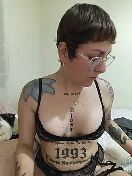 xjuanaxmaldadxxx online show from August 3, 2026, 11:20 pm