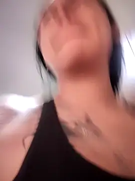 Megara 25 online show from October 8, 2025, 7:47 pm