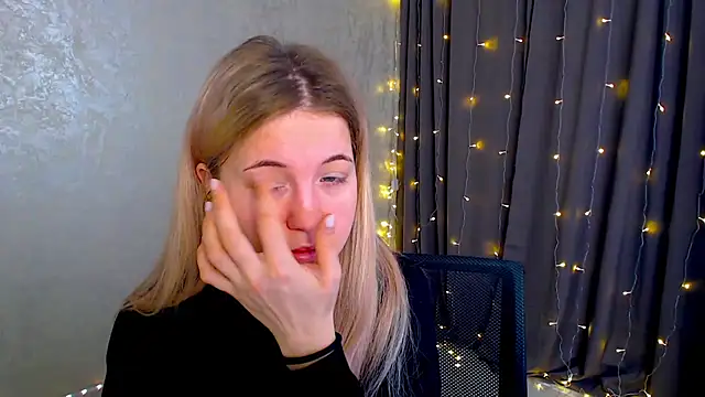 arlana klart online show from February 5, 2026, 1:01 am