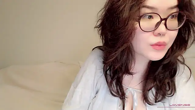 tsunade chan online show from September 30, 2025, 5:13 am