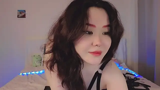 tsunade chan online show from June 26, 2026, 4:07 am