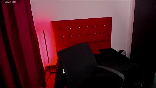 Snapshot of franny_wolf chatting on October 12, 2025, 2:57 am franny wolf online show from October 12, 2025, 2:57 am