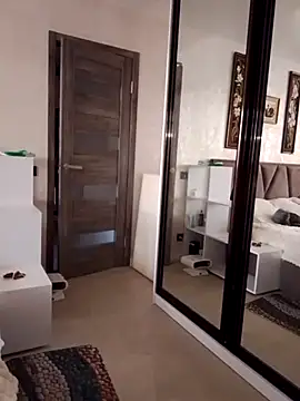 KissMiSveet online show from October 12, 2025, 2:18 pm