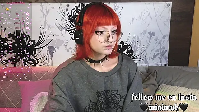 mia  yui online show from September 25, 2025, 8:04 pm