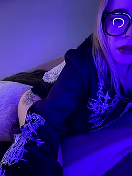 marnemzavar444 online show from November 15, 2025, 9:30 pm