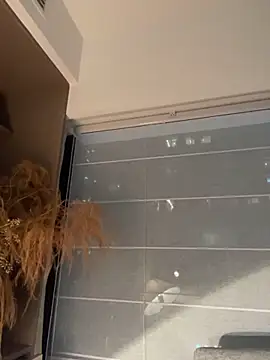 Snapshot of za-02605 chatting on April 14, 2026, 12:10 pm za-02605 online show from April 14, 2026, 12:10 pm