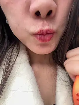 Snapshot of za-02605 chatting on February 5, 2026, 4:19 am za-02605 online show from February 5, 2026, 4:19 am