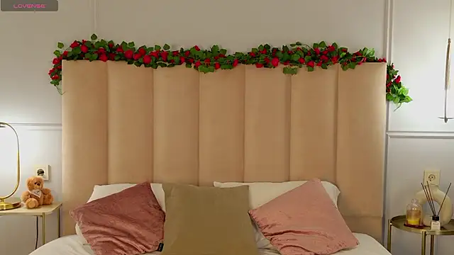 AdoraCortes online show from February 5, 2026, 5:03 am