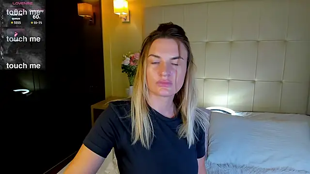 Marie Ellie online show from November 19, 2025, 1:27 am