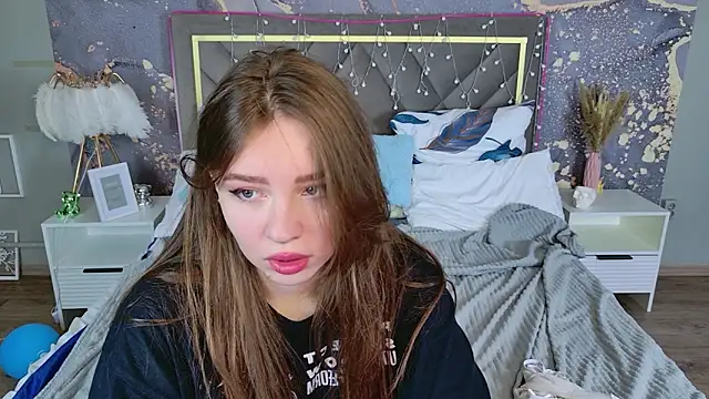 Snapshot of Moon__Bunny chatting on March 15, 2026, 12:12 pm Moon Bunny online show from March 15, 2026, 12:12 pm