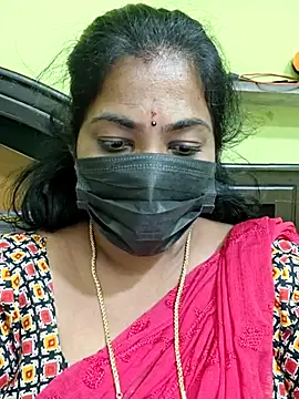 Snapshot of Tamil_Mithra chatting on February 12, 2026, 10:26 am Tamil Mithra online show from February 12, 2026, 10:26 am