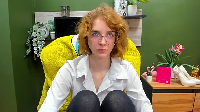 juicyPenny online show from October 24, 2025, 6:23 am