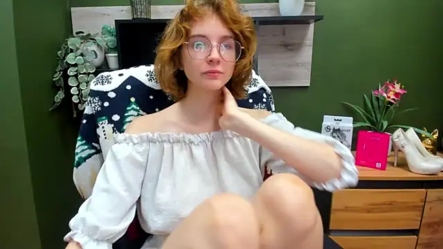 juicyPenny online show from October 27, 2025, 7:31 am