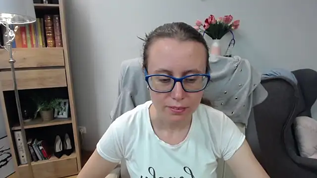 sweetxLizzy online show from May 26, 2026, 4:43 am