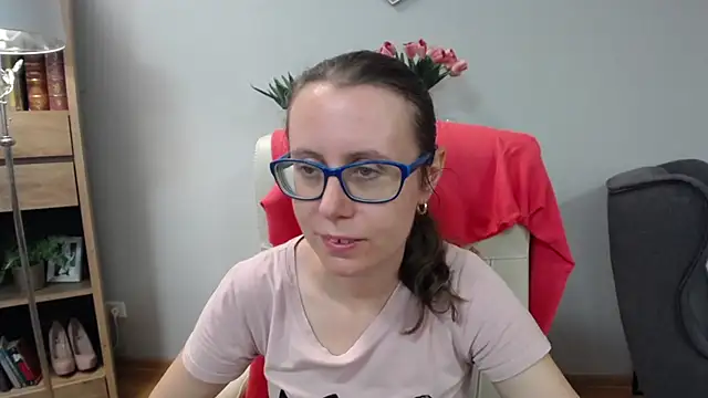 sweetxLizzy online show from May 7, 2026, 4:28 am