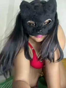 Snapshot of Slllll_Couple00 chatting on February 9, 2026, 1:53 pm Slllll Couple00 online show from February 9, 2026, 1:53 pm