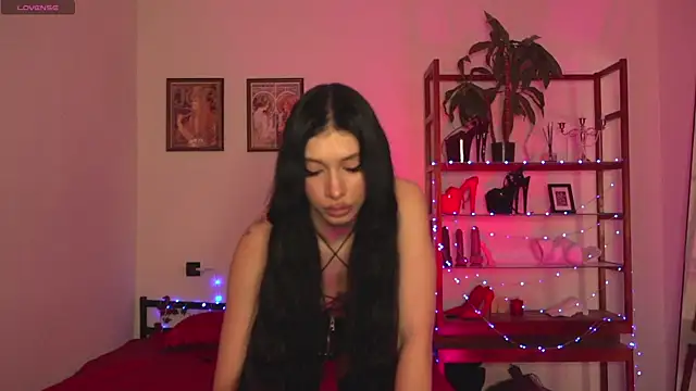 Olivia Faye online show from July 8, 2026, 6:19 pm