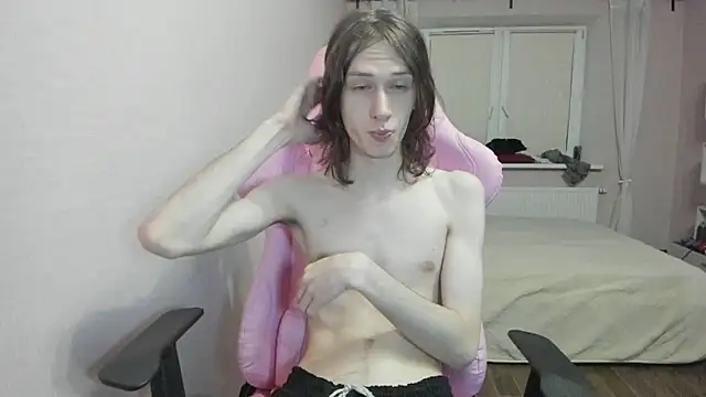 eleganc3 online show from November 21, 2025, 8:41 pm