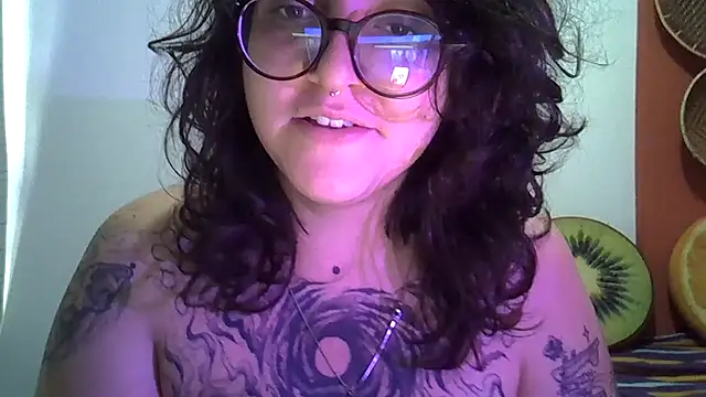 Snapshot of Blue_Liz chatting on September 26, 2025, 12:12 pm Blue Liz online show from September 26, 2025, 12:12 pm