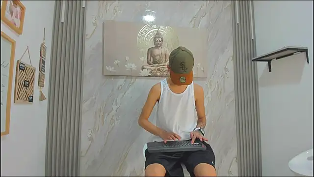 TWINKS BOYS1 online show from December 18, 2025, 7:40 pm