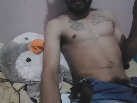 Snapshot of carlithos51-A chatting on April 14, 2026, 12:48 am carlithos51-A online show from April 14, 2026, 12:48 am