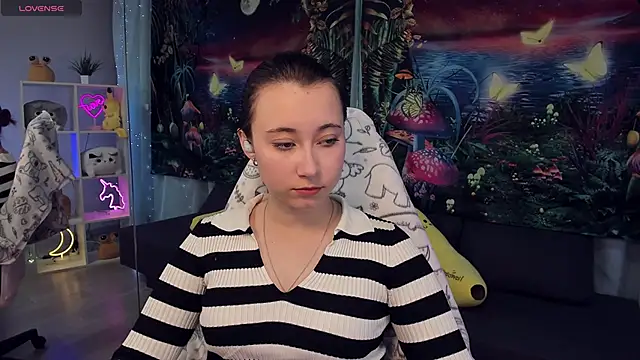 ClaraParks online show from October 3, 2025, 6:20 pm