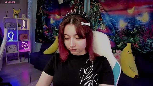 Snapshot of ClaraParks chatting on March 11, 2026, 7:19 pm ClaraParks online show from March 11, 2026, 7:19 pm