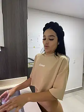 Snapshot of Dakota-Mitchell chatting on November 24, 2025, 10:21 pm Dakota-Mitchell online show from November 24, 2025, 10:21 pm