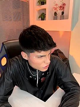 Dulcey  online show from October 23, 2025, 4:33 am