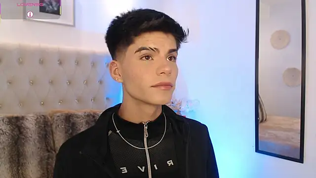 Dulcey  online show from September 28, 2025, 1:01 am