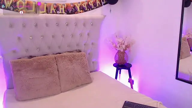 Dulcey  online show from October 20, 2025, 4:14 am