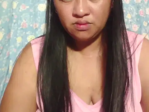 hotolivia34 online show from November 16, 2025, 12:15 am