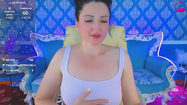MissRossi online show from June 17, 2026, 7:30 am