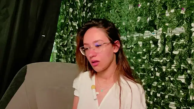 Snapshot of EvaBllake chatting on June 16, 2026, 5:40 am EvaBllake online show from June 16, 2026, 5:40 am