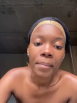 Snapshot of prettydollyy chatting on April 15, 2026, 8:09 am prettydollyy online show from April 15, 2026, 8:09 am