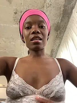 Snapshot of prettydollyy chatting on March 8, 2026, 5:33 am prettydollyy online show from March 8, 2026, 5:33 am