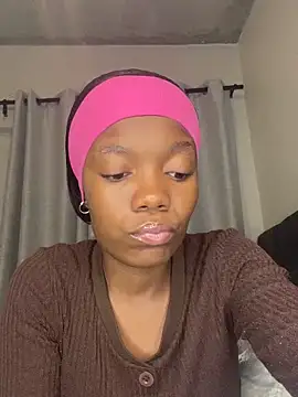 Snapshot of prettydollyy chatting on March 8, 2026, 5:38 pm prettydollyy online show from March 8, 2026, 5:38 pm