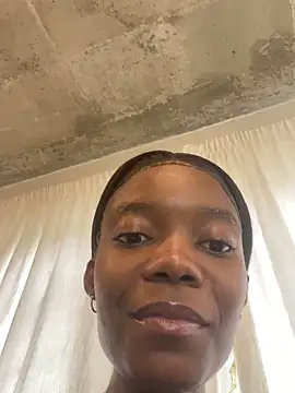 Snapshot of prettydollyy chatting on March 3, 2026, 8:10 am prettydollyy online show from March 3, 2026, 8:10 am